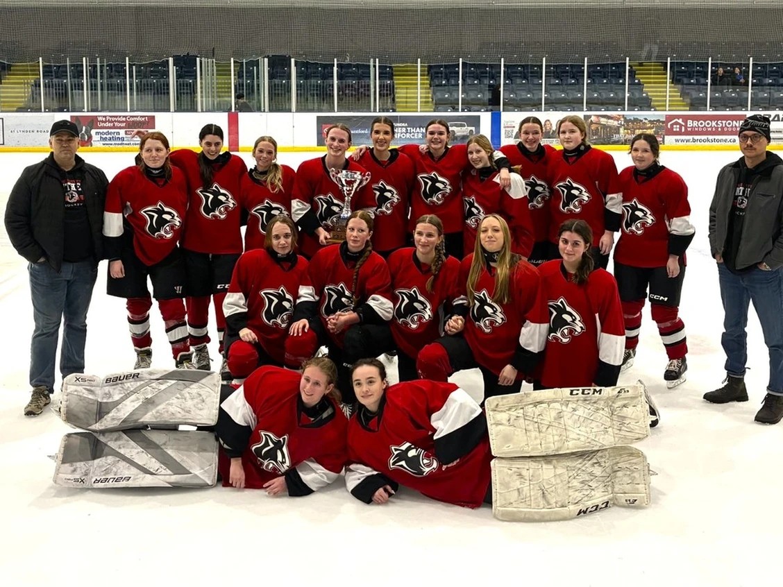 0228-br-hsghkyfinal.br_ Paris District High School are the AABHN girls hockey champions. Photo by Brian Smiley /jpg, BR, apsmc