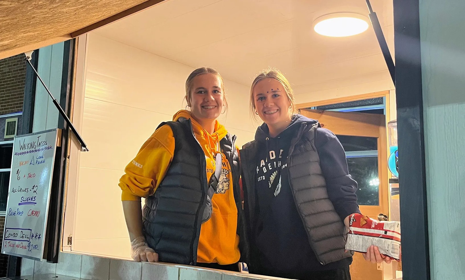 Avery and Aubree Tunks serving at DSS food truck